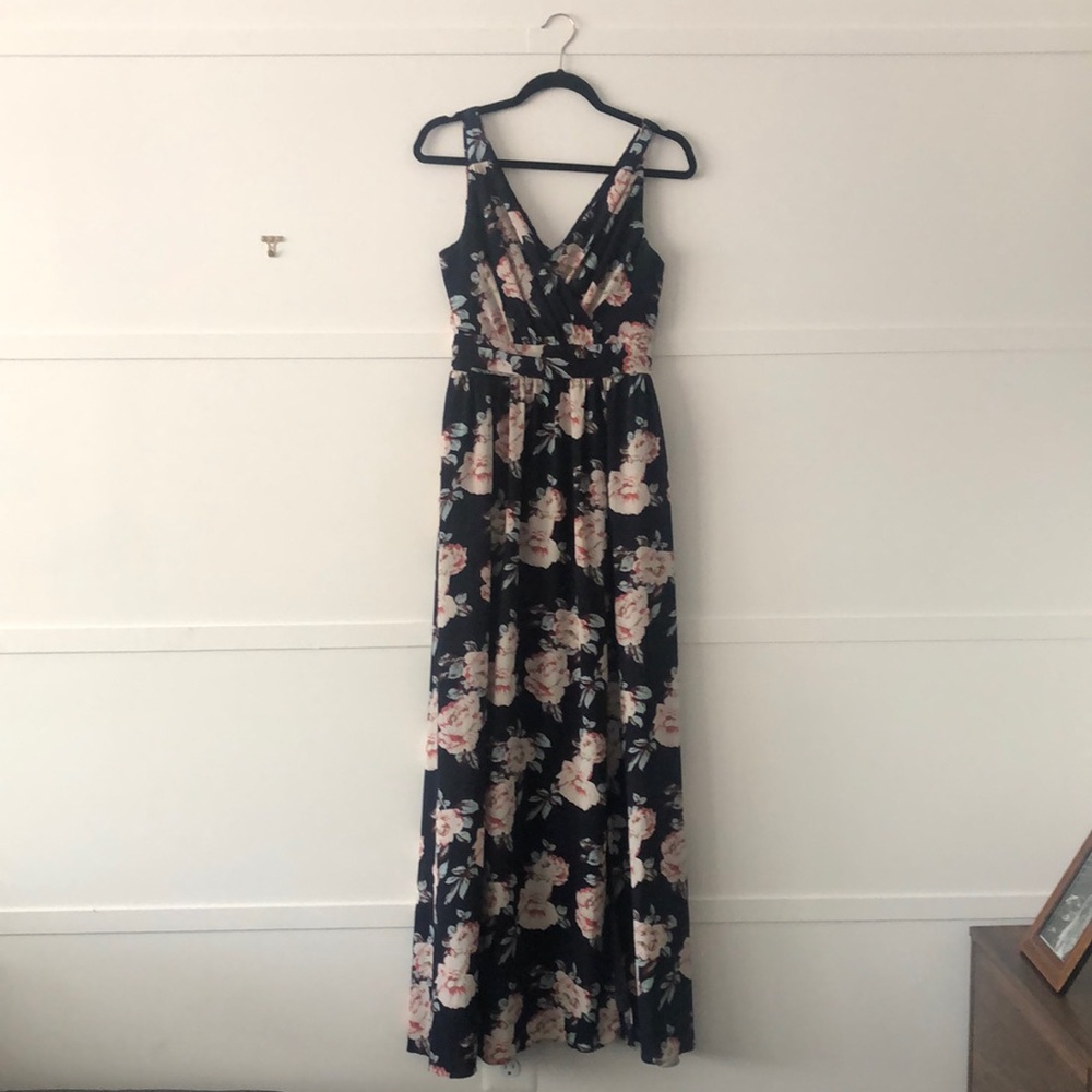 Sleeveless floral maxi, size small